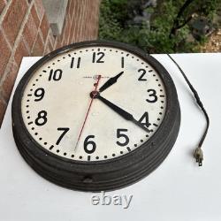 Horloge murale d'école General Electric 17,5 Vintage EN FONCTIONNEMENT Sans verre En l'état