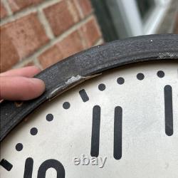 Horloge murale d'école General Electric 17,5 Vintage EN FONCTIONNEMENT Sans verre En l'état