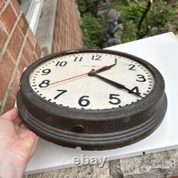 Horloge murale d'école General Electric 17,5 Vintage EN FONCTIONNEMENT Sans verre En l'état
