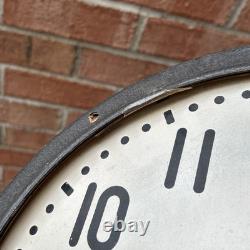 Horloge murale d'école General Electric 17,5 Vintage EN FONCTIONNEMENT Sans verre En l'état