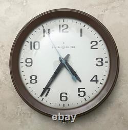Horloge murale d'école industrielle General Electric Vtg modèle 2008a et vidéo