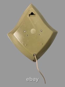 Horloge murale électrique vintage GE verte avocat du milieu du siècle moderne General Electric