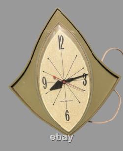 Horloge murale électrique vintage GE verte avocat du milieu du siècle moderne General Electric