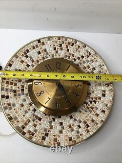 Horloge murale en carrelage mosaïque G. E. General Electric des années 1950, modèle 2090