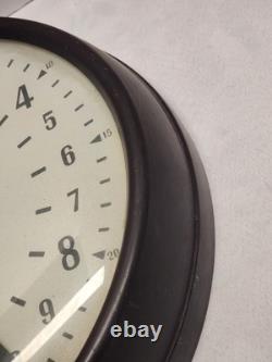 Horloge murale scolaire vintage 24 heures General Electric GE œil rouge