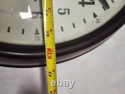 Horloge murale scolaire vintage 24 heures General Electric GE œil rouge