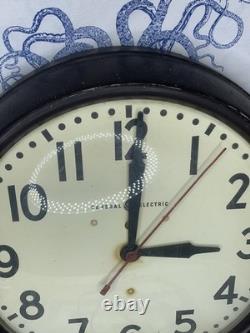 Horloge murale scolaire vintage GE Red Eye General Electric 1H1612 14-1/2 Fonctionne