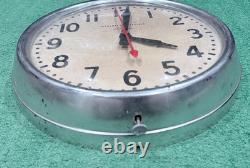 Horloge murale scolaire vintage GE Red Eye General Electric 1HA1612 14-1/2