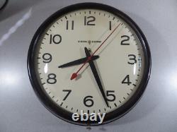 Horloge murale scolaire vintage GE Red Eye General Electric 2912 - Révisée