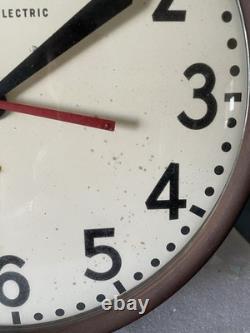 Horloge murale vintage GE Red Eye grande General Electric 1H1615 17-1/2 fonctionne