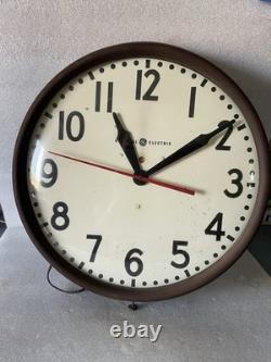 Horloge murale vintage GE Red Eye grande General Electric 1H1615 17-1/2 fonctionne