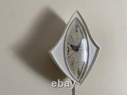 Horloge murale vintage General Electric de style moderne du milieu du siècle, fabriquée aux États-Unis