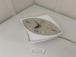 Horloge murale vintage General Electric de style moderne du milieu du siècle, fabriquée aux États-Unis