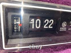 Horloge-réveil radio flip vintage General Electric 1984 7-4305D EN EXCELLENT ÉTAT