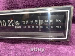 Horloge-réveil radio flip vintage General Electric 1984 7-4305D EN EXCELLENT ÉTAT