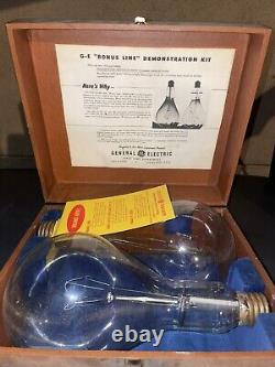 Kit de démonstration de la ligne bonus de l'ampoule électrique rare de 1955 de General Electric de 750 W