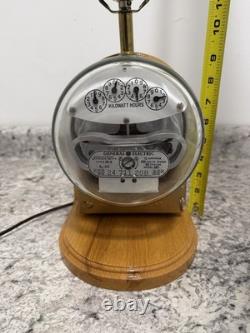 Lampe de table industrielle steampunk vintage avec compteur électrique General Electric (GE)