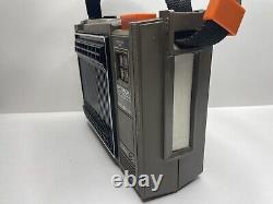 Lecteur de cassettes portable 8 pistes General Electric vintage 3-5505C