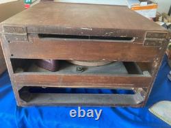 Lecteur de disques vintage à tube à vide General Electric GE, la radio fonctionne, le lecteur ne fonctionne pas.