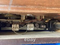 Lecteur de disques vintage à tube à vide General Electric GE, la radio fonctionne, le lecteur ne fonctionne pas.