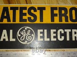 Les dernières nouvelles de General Electric GE - Panneau vintage des années 1950, 7 7/8 x 23 7/8