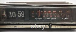 Lot de 3 radios-réveils vintage à flip Soundesign / Rhapsody / GE pour pièces/réparation
