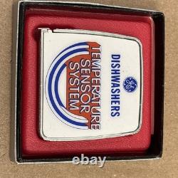 Lot vintage de pièces publicitaires d'employés General Electric