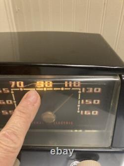 MCM VTG General Electric GE AM Radio à Tubes en Bakélite Modèle # 412 Art Déco PROP