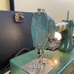 Machine à coudre portable vintage General Electric Model A + étui GE 5BA41BA3 VERT