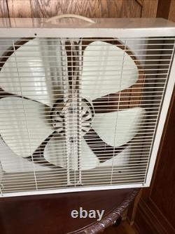 Mcm GE Ventilateur en Métal Vintage Boîte General Electric 3 Vitesses 5 Lames Années 1950 30