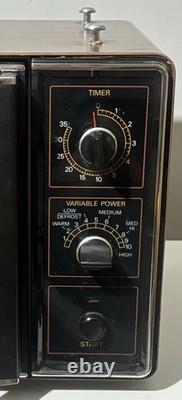 Micro-ondes vintage General Electric Spacemaker II 2 de 1986, modèle J EM10E 001