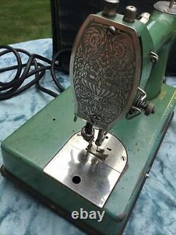 Modèle Vintage General Electric Ge Green Machine À Coudre Un Type De Plumes