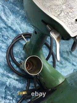 Modèle Vintage General Electric Ge Green Machine À Coudre Un Type De Plumes
