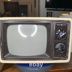 Nice Vintage General Electric 10'' Portable Tv Couleur Tvgaming Travail