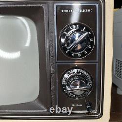 Nice Vintage General Electric 10'' Portable Tv Couleur Tvgaming Travail