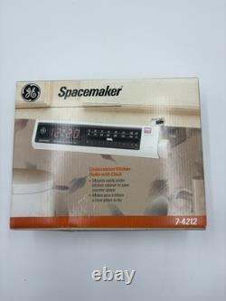 Nouveau radio AM/FM de cuisine GE Spacemaker vintage à monter sous meuble avec horloge 7-4212