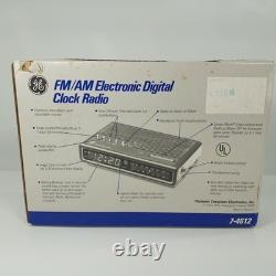 Nouveau réveil radio numérique électronique FM/AM Vintage GE SpaceSaver 7-4612 NOS