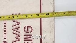 Panneau publicitaire en métal des fours à micro-ondes vintage de General Electric avec ledge en bas