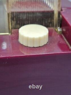 RADIO PORTABLE AM VINTAGE 1952 General Electric Bourgogne 4-Tubes, Modèle 607