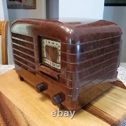 RARE Vintage 1939 General Electric GE H610 Tube Radio Magnifique Joue Terrific