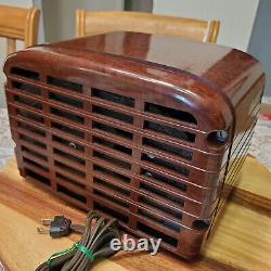 RARE Vintage 1939 General Electric GE H610 Tube Radio Magnifique Joue Terrific