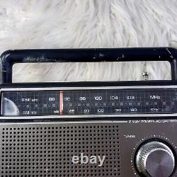 Radio AM/FM Vintage GE à double alimentation AC/batterie 7-2825H testée