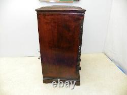 Radio AM Vintage General Electric S-22 Junior style Tombstone en bois #60977