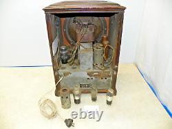 Radio AM Vintage General Electric S-22 Junior style Tombstone en bois #60977