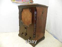 Radio AM Vintage General Electric S-22 Junior style Tombstone en bois #60977