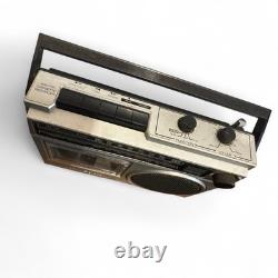 Radio/Enregistreur Cassette Portable AM/FM Vintage General Electric, No. 3-5240-D