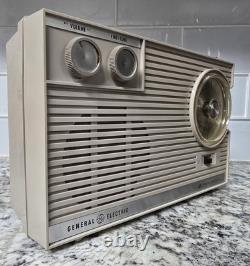 Radio GE à transistors 8 de la Défense Civile de la Guerre Froide des États-Unis, vintage des années 1960