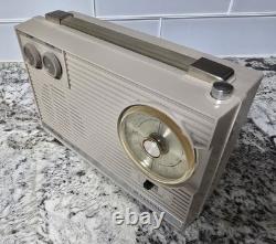 Radio GE à transistors 8 de la Défense Civile de la Guerre Froide des États-Unis, vintage des années 1960
