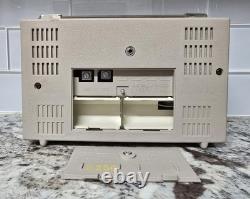 Radio GE à transistors 8 de la Défense Civile de la Guerre Froide des États-Unis, vintage des années 1960