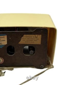 Radio General Electric avec horloge AM FM Modèle 516F Jaune Beurre VTG 1948-50